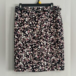 Liz Claiborne Lined Black Floral Pencil Skirt w Belt